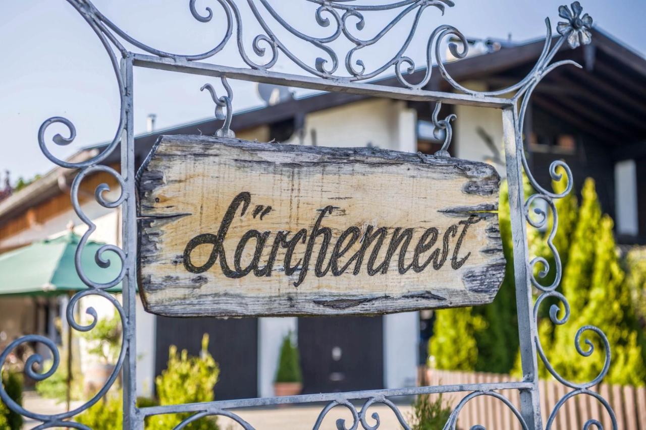 Zwischen Chiemsee Und Bergen Ug Bernau am Chiemsee Buitenkant foto